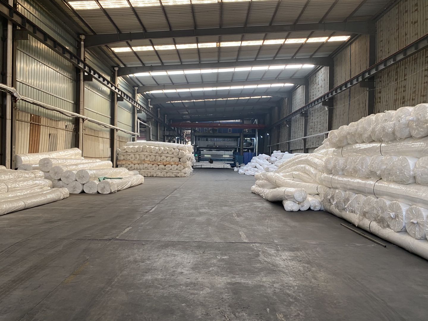 聚酯長(zhǎng)絲土工布生產(chǎn)車間